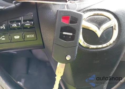 2011 Mazda Mazda3 I Touring z USA, uszkodzony, nr VIN JM1BL1VG8B1456255